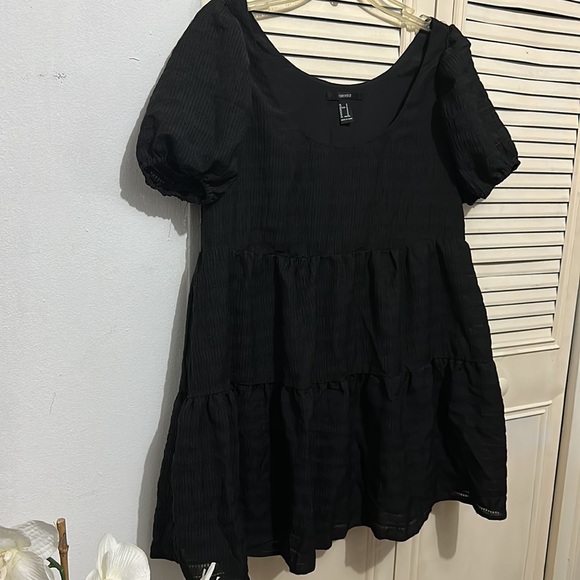 Dress - Picture 3 of 5